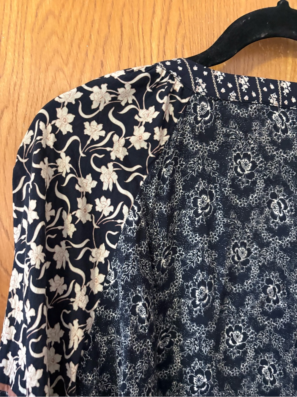 Tribal Boho Floral Mixed-Print V-Neck Women's Top - Navy L - Picture 9 of 11
